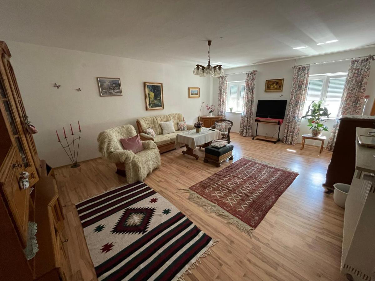 Schoene Ferienwohnung In Bahnhofsnaehe Fuer Urlaub, Studium Oder Arbeit Deggendorf Ngoại thất bức ảnh