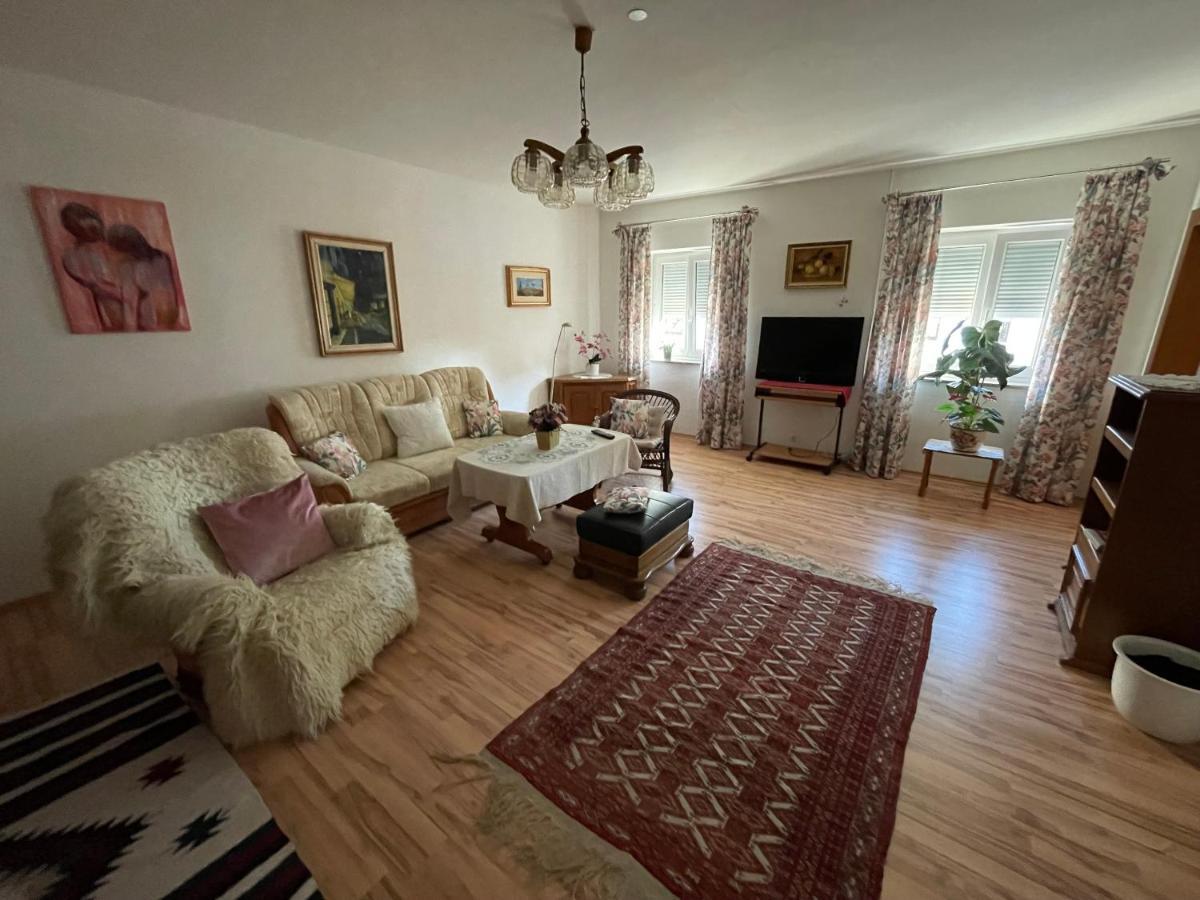 Schoene Ferienwohnung In Bahnhofsnaehe Fuer Urlaub, Studium Oder Arbeit Deggendorf Ngoại thất bức ảnh