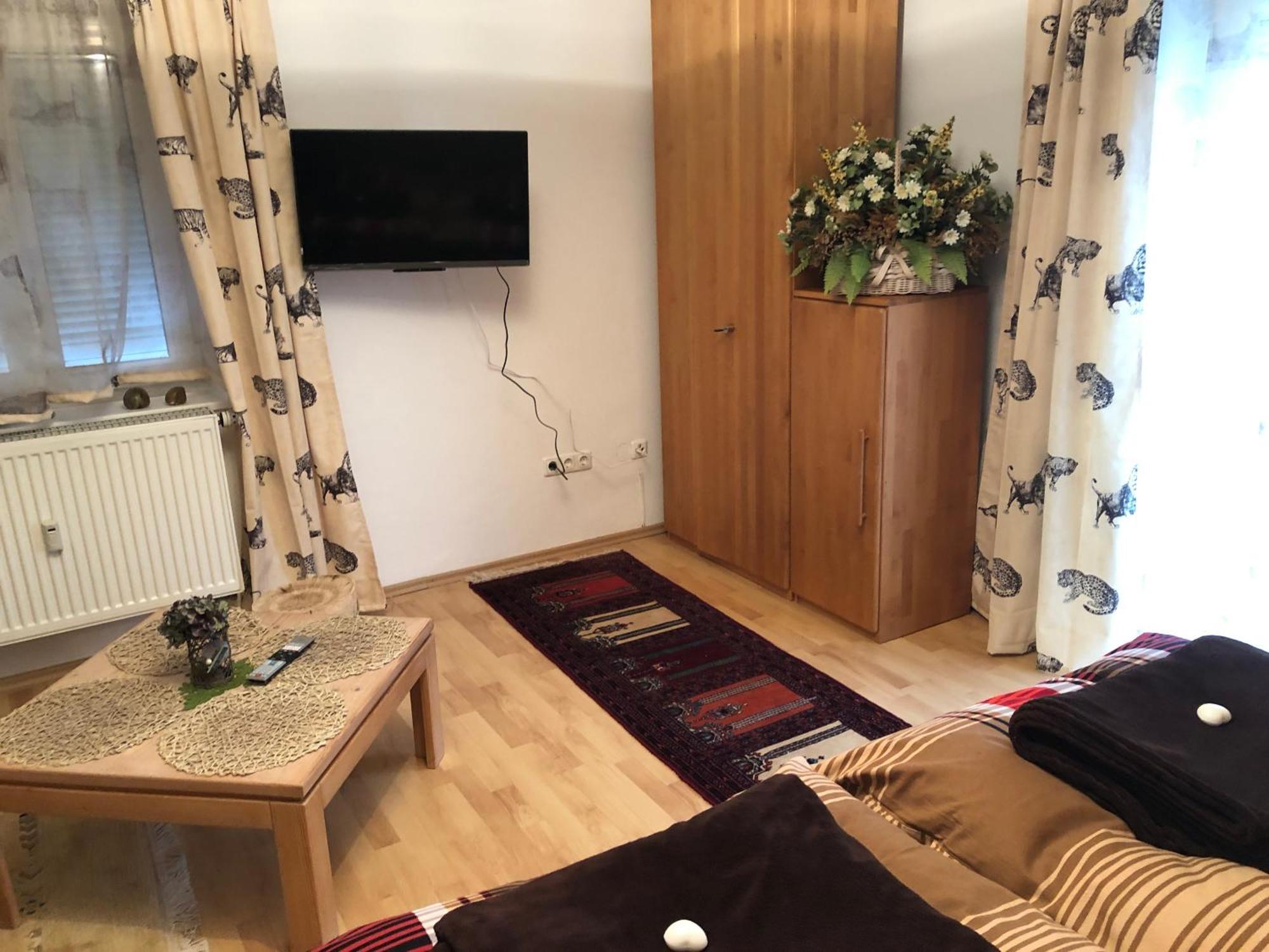 Schoene Ferienwohnung In Bahnhofsnaehe Fuer Urlaub, Studium Oder Arbeit Deggendorf Ngoại thất bức ảnh