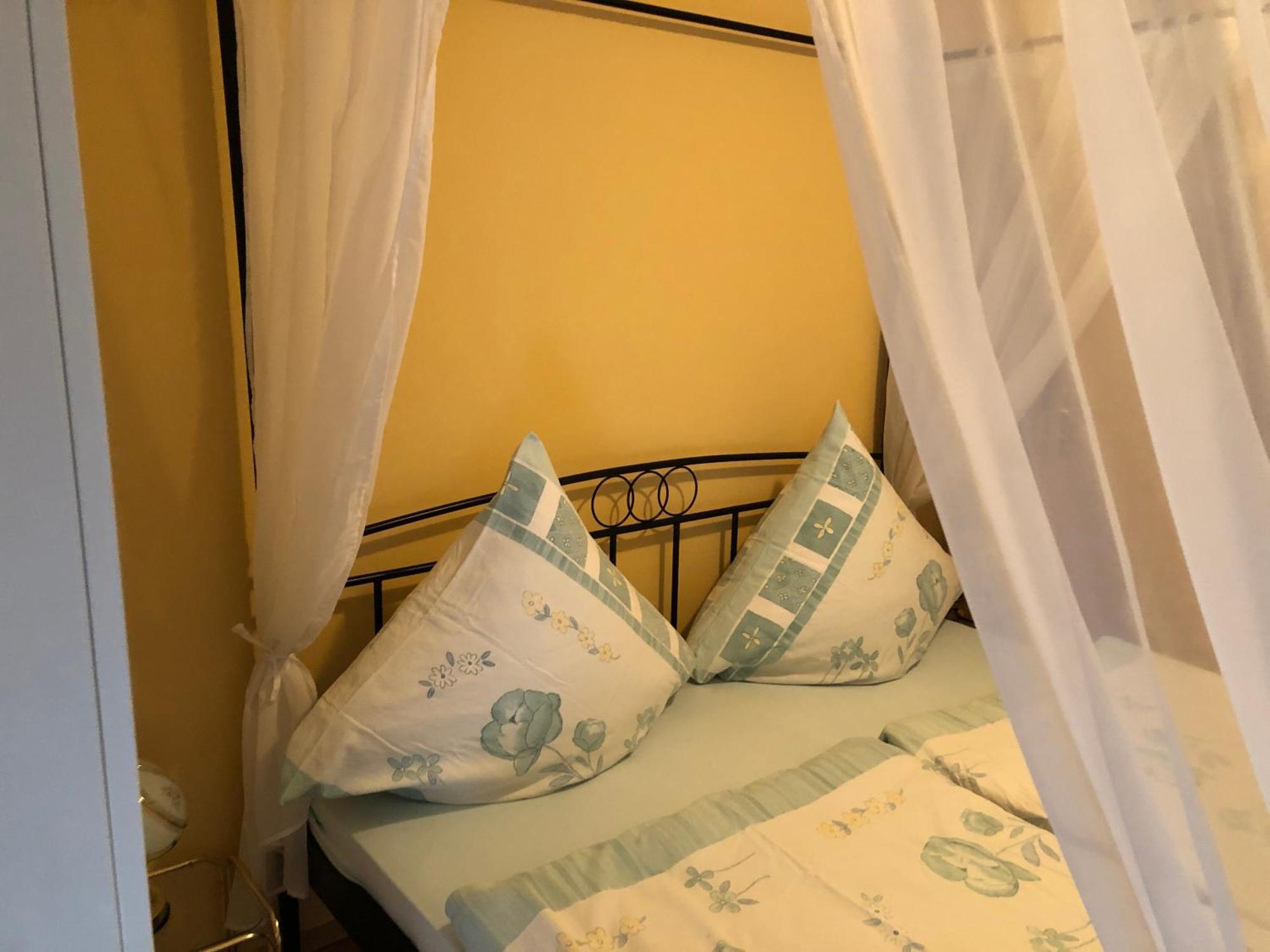 Schoene Ferienwohnung In Bahnhofsnaehe Fuer Urlaub, Studium Oder Arbeit Deggendorf Ngoại thất bức ảnh